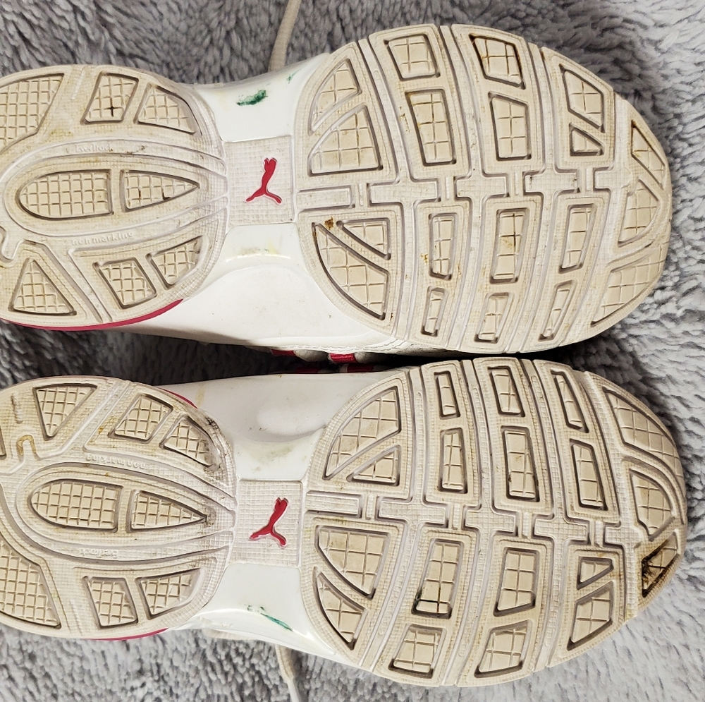 Girls Puma Shoes (size 13US) - Picture 7 of 8